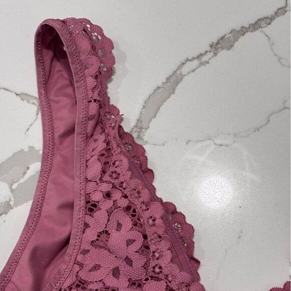 Victoria’s Secret Body by Victoria Women’s Pink Lace Bralette Bra Medium Lounge - Picture 13 of 15